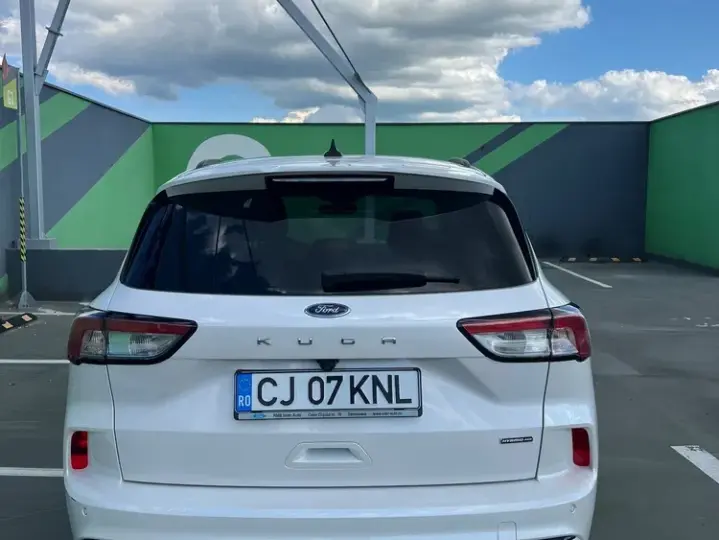 Ford Kuga III 2.5 Duratec FHEV AWD ST Line