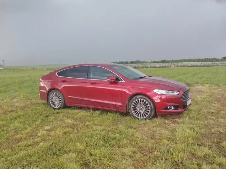 Ford Mondeo IV 2.0 TDCi Powershift AWD Titanium