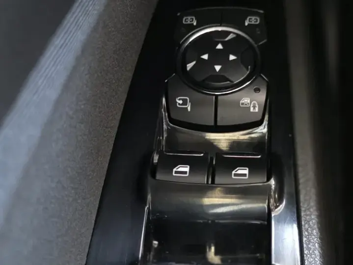 Ford Mondeo IV 2.0 TDCI PowerShift Titanium