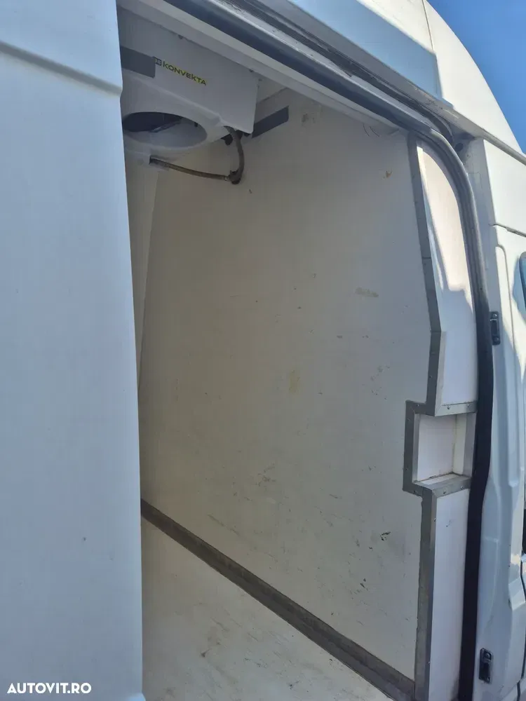 Ford Transit — imagine 5