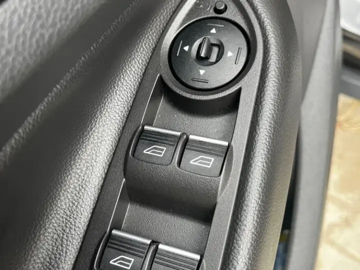 Ford Kuga 2.0 TDCi Powershift 4WD Titanium
