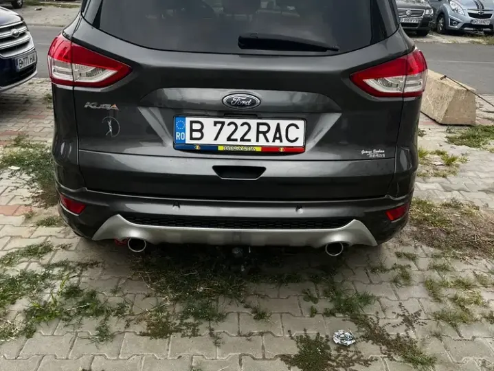 Ford Kuga 2.0 TDCi Powershift 4WD Titanium