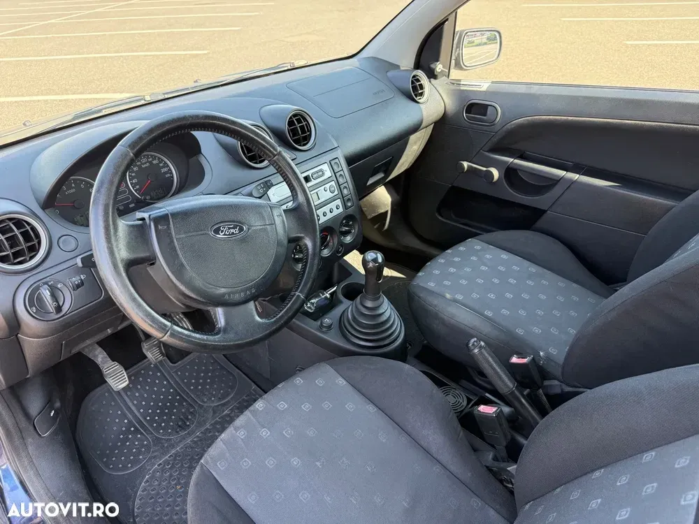 Ford Fiesta VI 1.3i Comfort — imagine 5