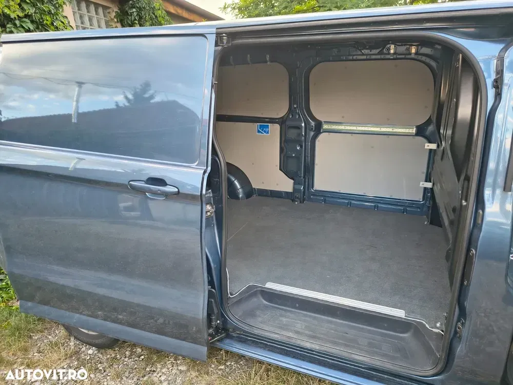 Ford Transit Custom 320L 2.0 EcoBlue 170 CP 8AT L2H1 FWD Limited — imagine 3