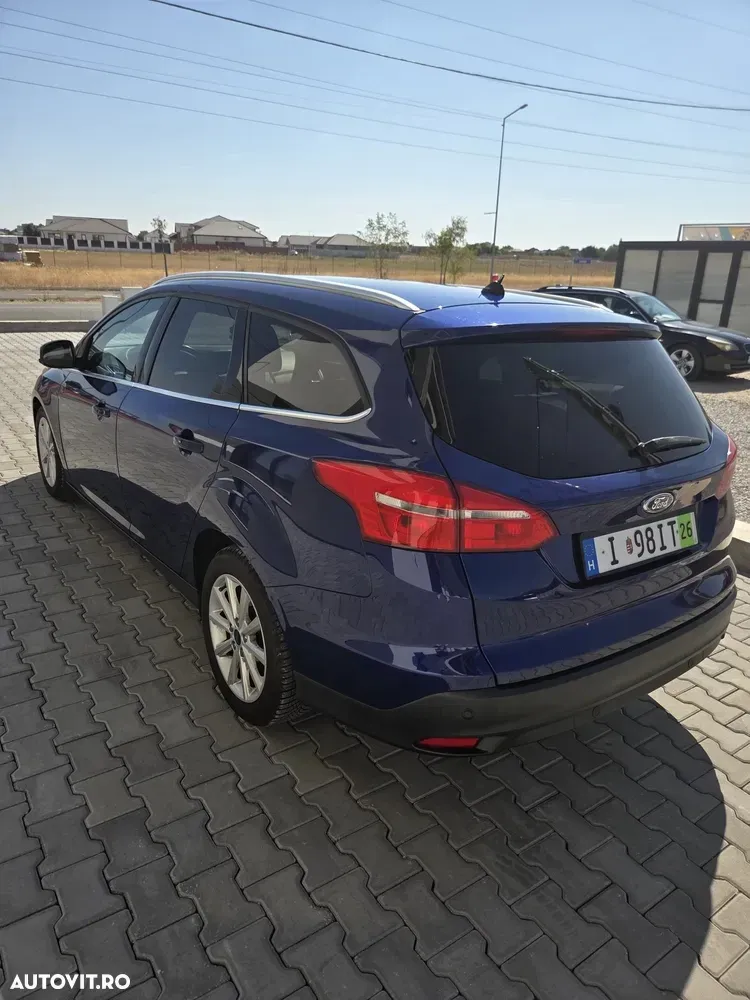 Ford Focus — imagine 6