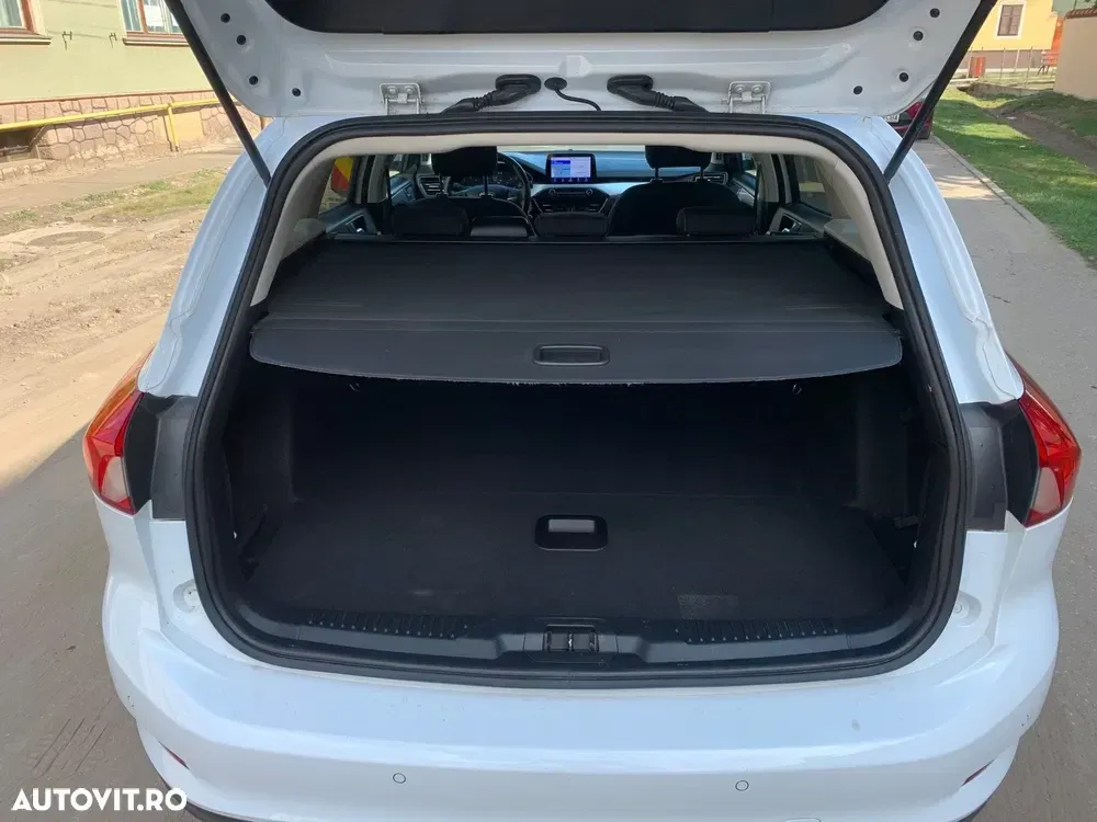 Ford Focus MK4 — imagine 6