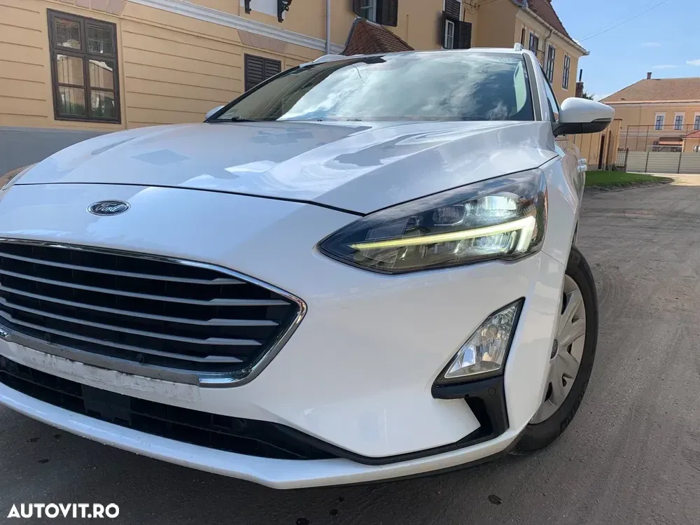 Ford Focus MK4 — imagine 5