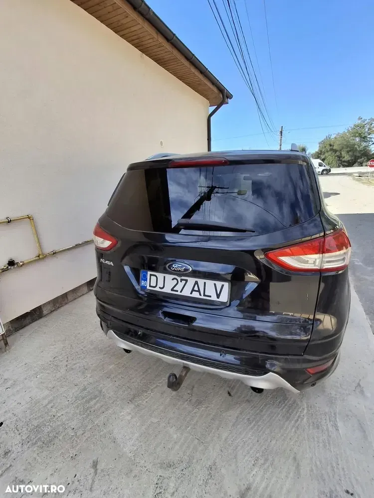 Ford Kuga 2.0 TDCi Powershift 4WD Titanium — imagine 3