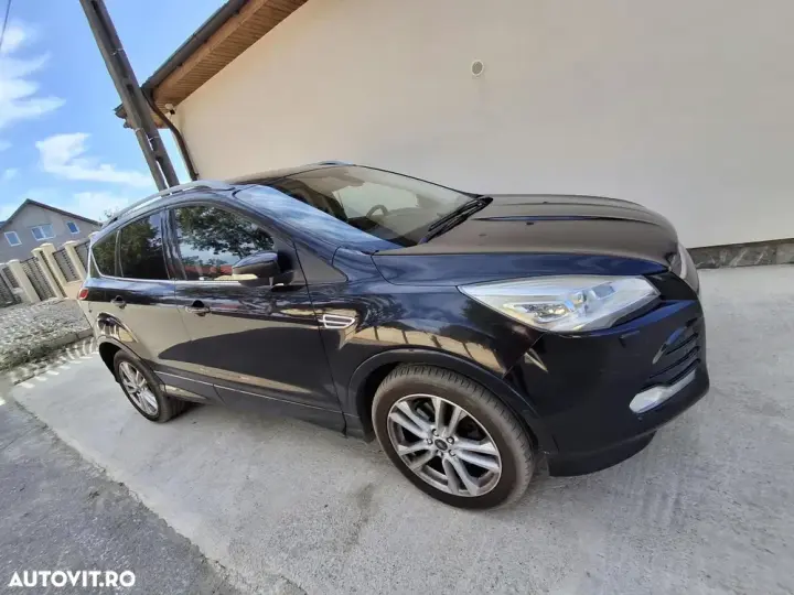Ford Kuga 2.0 TDCi Powershift 4WD Titanium