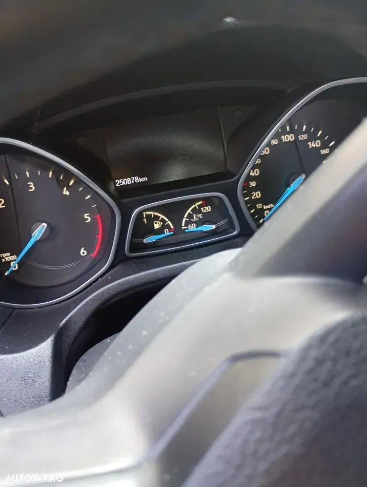 Ford Focus MK3 1.5 TDCi Titanium — imagine 2