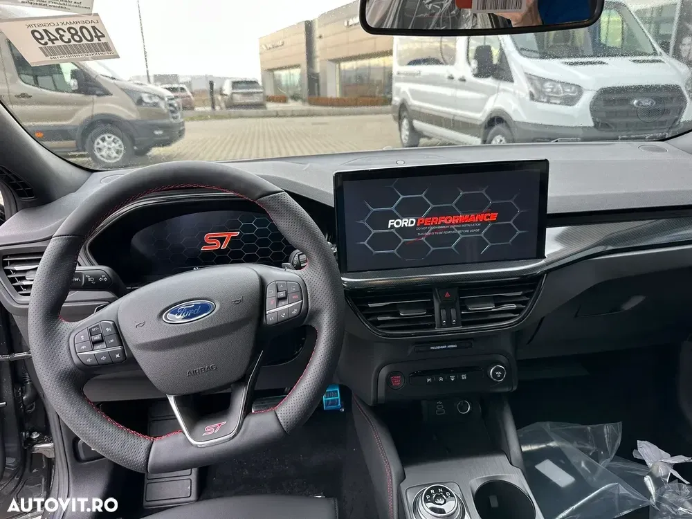 Ford Focus 2.3 Ecoboost 7DCT ST X — imagine 5