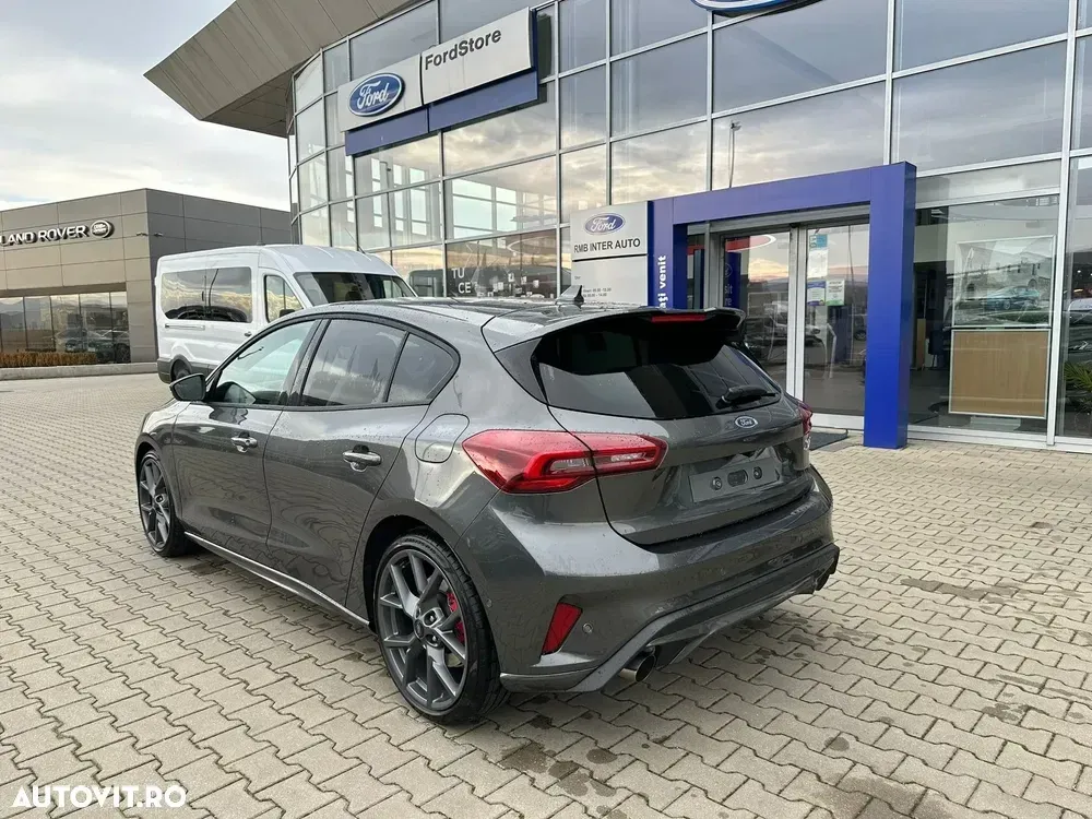 Ford Focus 2.3 Ecoboost 7DCT ST X — imagine 2