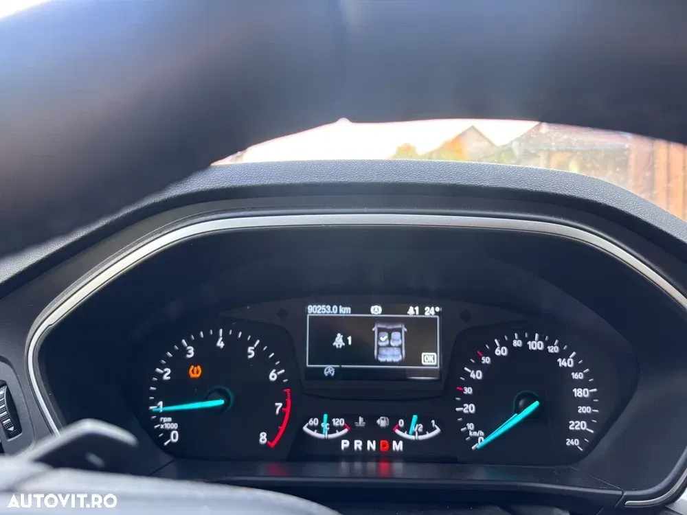 Ford Focus MK4 1.0 EcoBoost Titanium — imagine 6