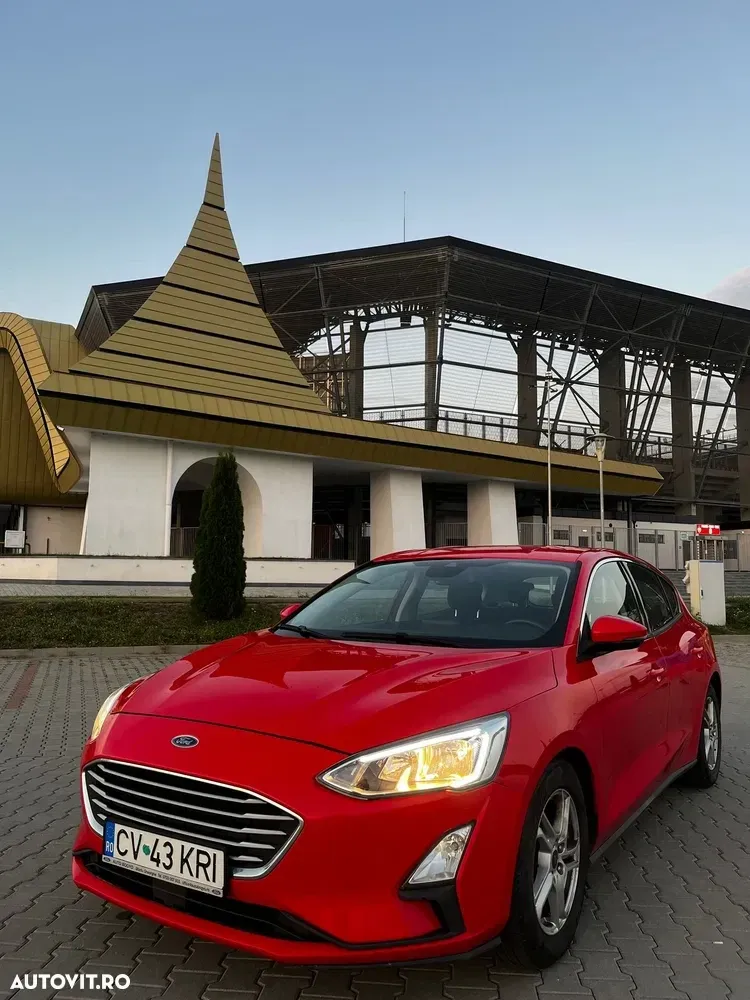 Ford Focus MK4 1.0 EcoBoost Titanium — imagine 3