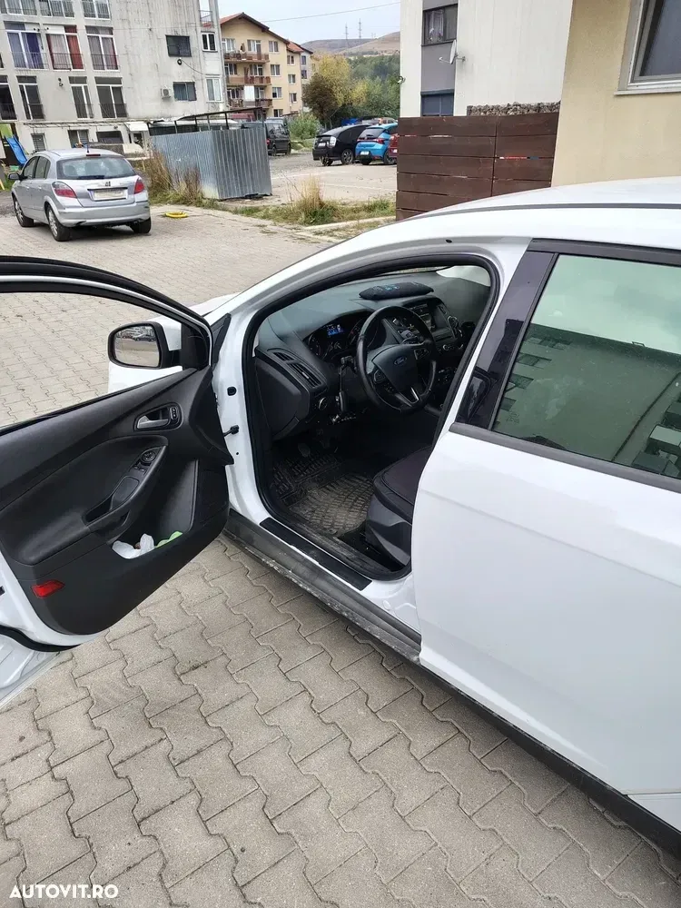Ford Focus MK3 — imagine 4