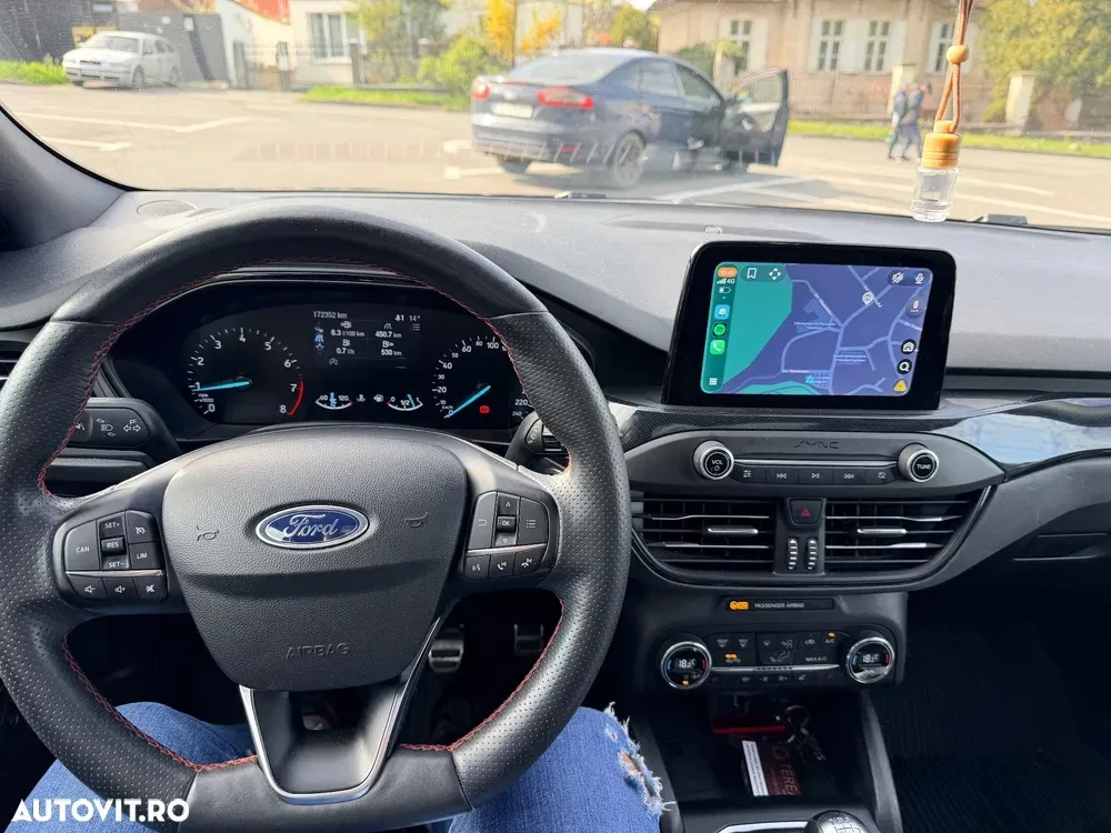 Ford Focus MK4 1.0 EcoBoost ST Line Business — imagine 4