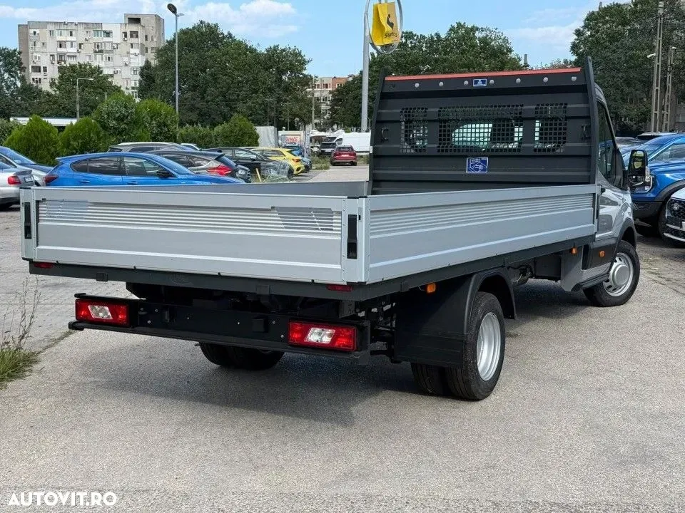 Ford Transit — imagine 6
