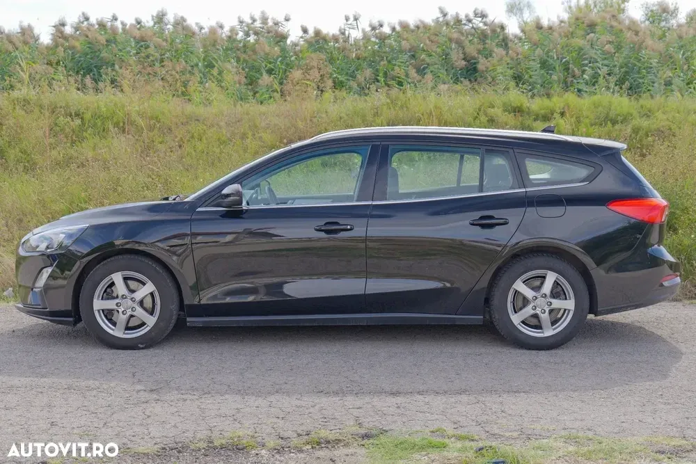 Ford Focus MK4 1.5 EcoBlue Titanium — imagine 3