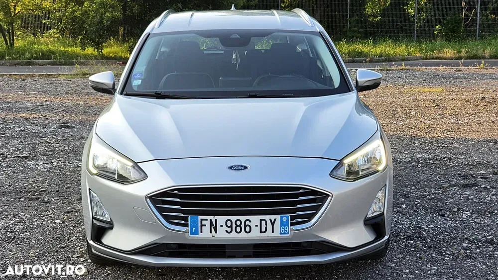 Ford Focus MK4 1.0 EcoBoost Titanium — imagine 5