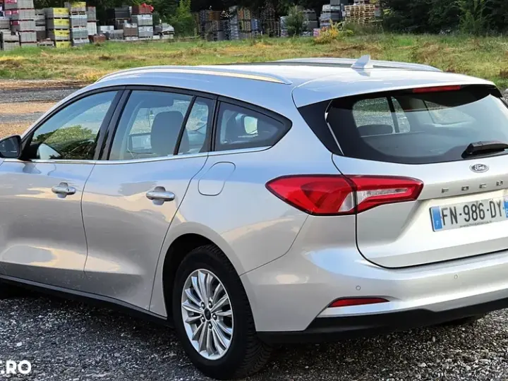Ford Focus MK4 1.0 EcoBoost Titanium