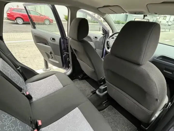 Ford Fiesta VI 1.3i Ambiente