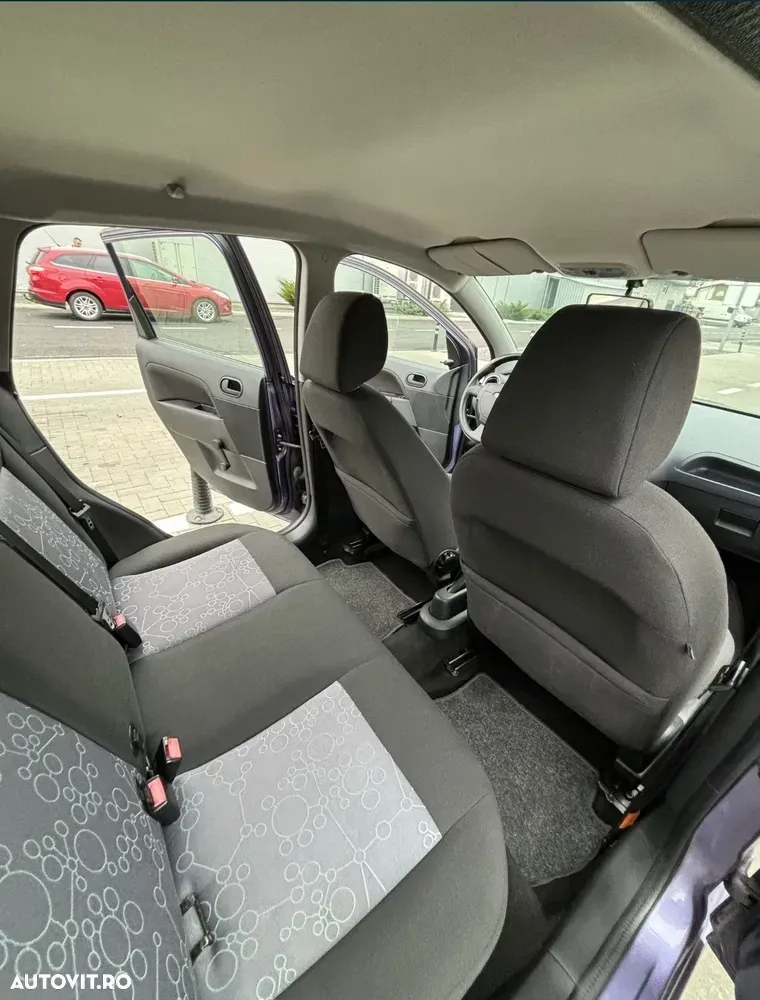 Ford Fiesta VI 1.3i Ambiente — imagine 6