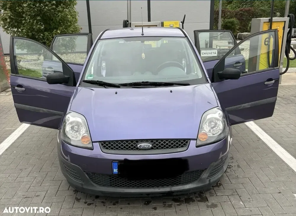 Ford Fiesta VI 1.3i Ambiente — imagine 2