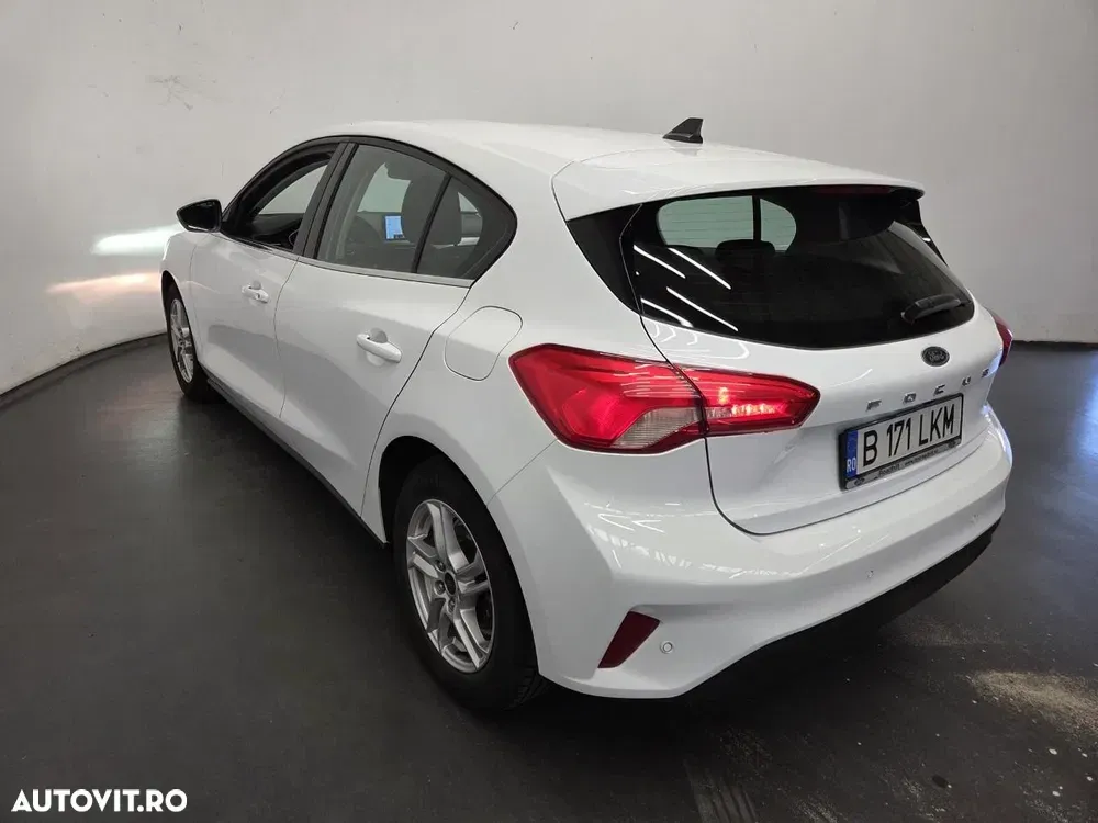 Ford Focus MK4 1.0 EcoBoost Connected — imagine 5