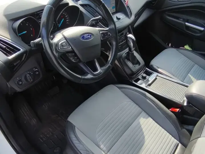Ford Kuga II 2.0 TDCi 4x4 Aut. Titanium