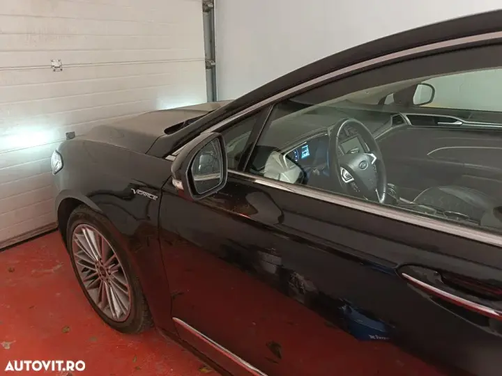 Ford Mondeo IV 2.0 HEV Vignale