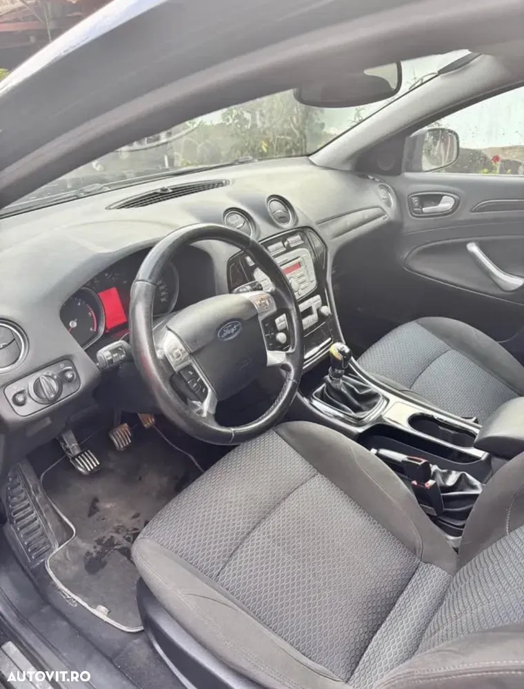 Ford Mondeo III 2.0 TDCI Ghia — imagine 4