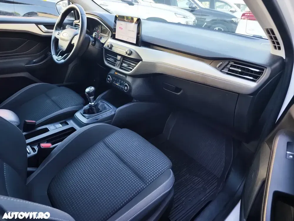 Ford Focus 1.0 EcoBoost Trend Edition — imagine 6