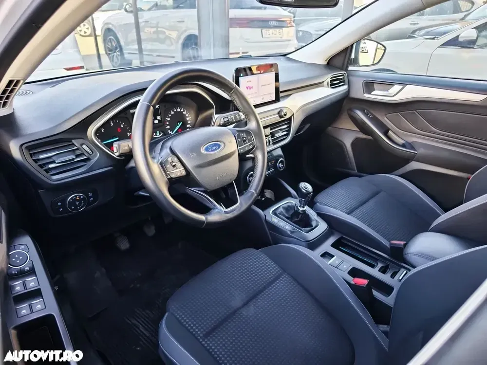 Ford Focus 1.0 EcoBoost Trend Edition — imagine 4
