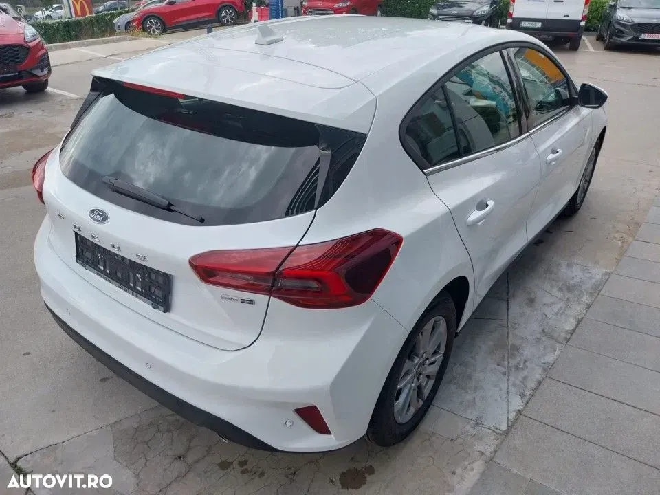 Ford Focus MK4 — imagine 5