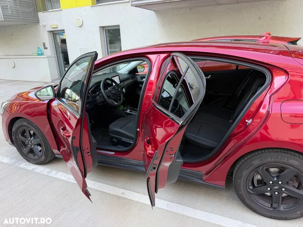 Ford Focus MK4 — imagine 5