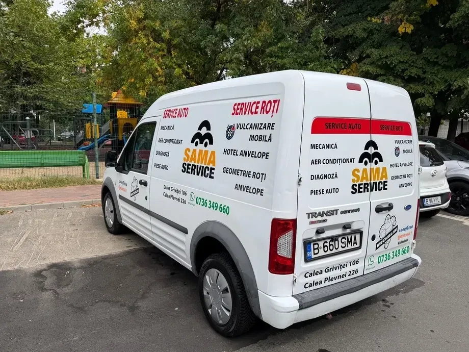 Ford Transit Connect — imagine 4