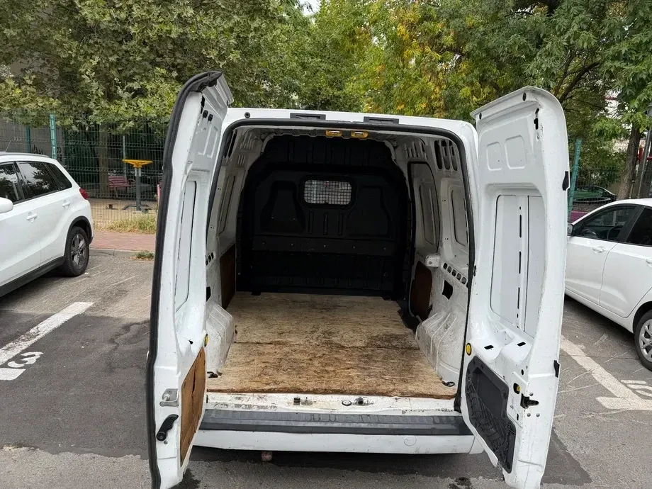 Ford Transit Connect — imagine 5