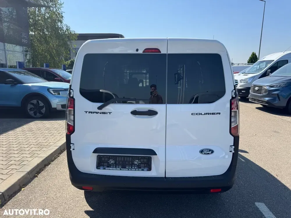Ford Courier — imagine 5