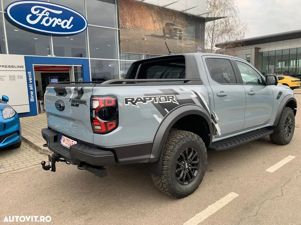 Ford Raptor — imagine 3