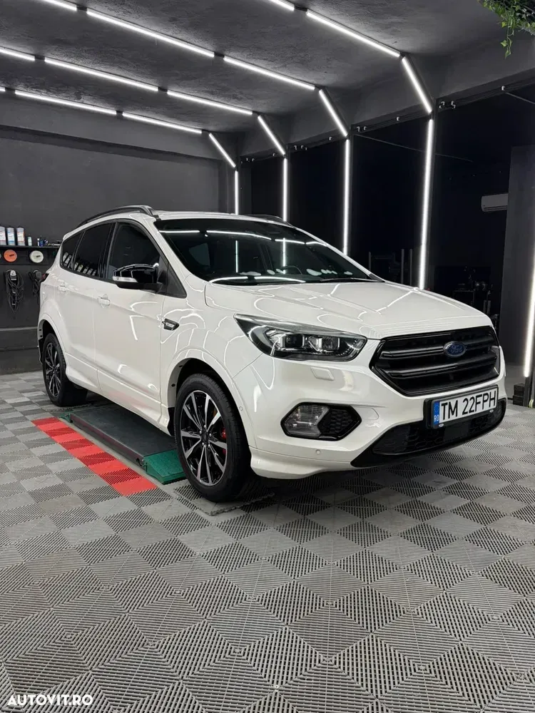 Ford Kuga — imagine 2