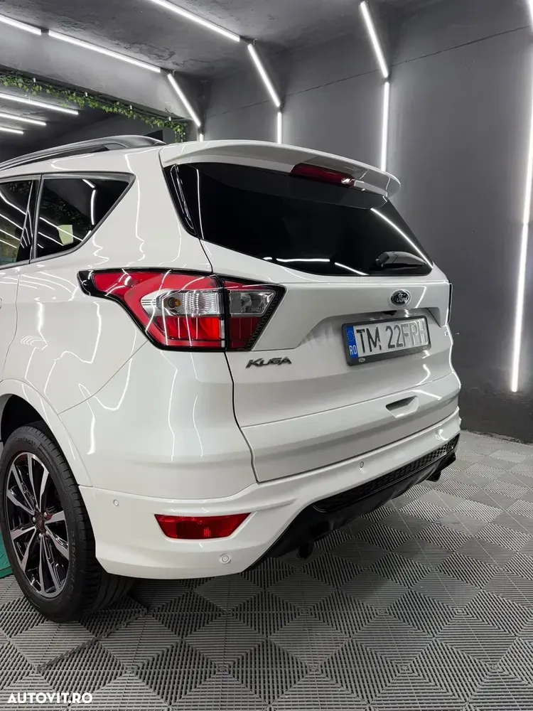 Ford Kuga — imagine 4
