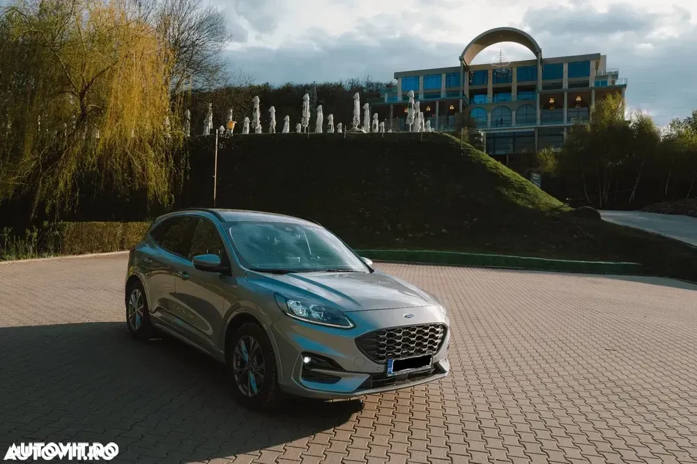 Ford Kuga III 2.0 EcoBlue A8 AWD ST Line X — imagine 4