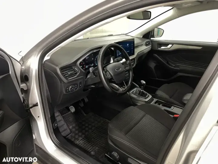 Ford Focus MK4 1.0 EcoBoost Titanium