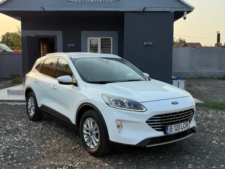 Ford Kuga III 2.0 EcoBlue A8 AWD Titanium X