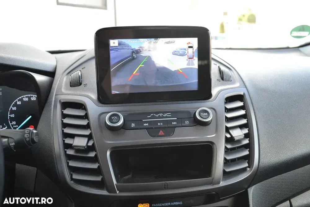 Ford Transit Connect — imagine 6