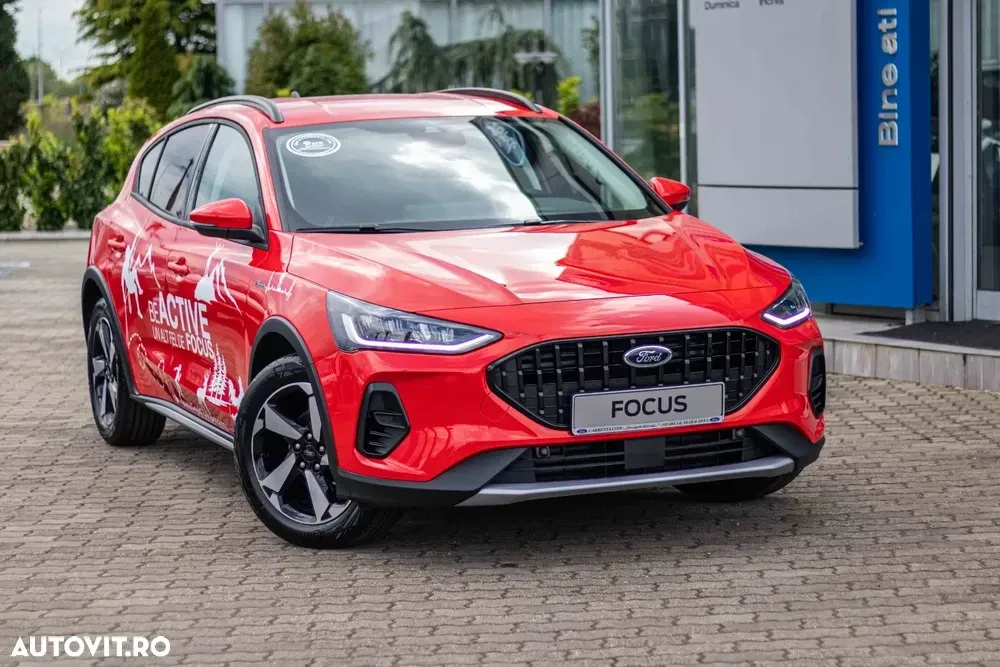 Ford Focus MK4 1.0 EcoBoost 6MT MHEV Active X — imagine 4