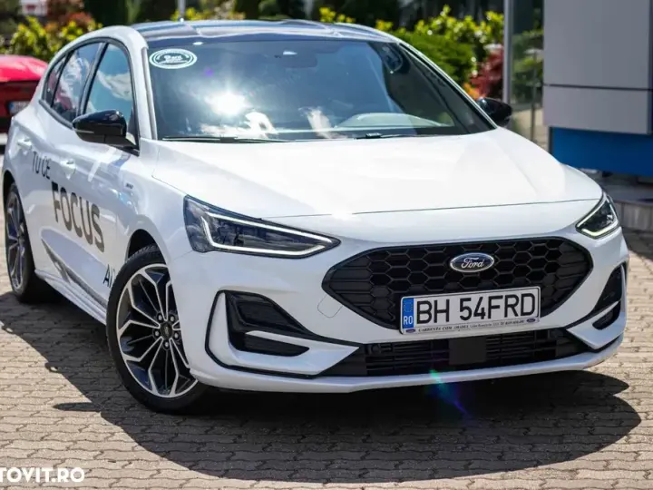Ford Focus MK4 1.0 EcoBoost MHEV ST-Line X