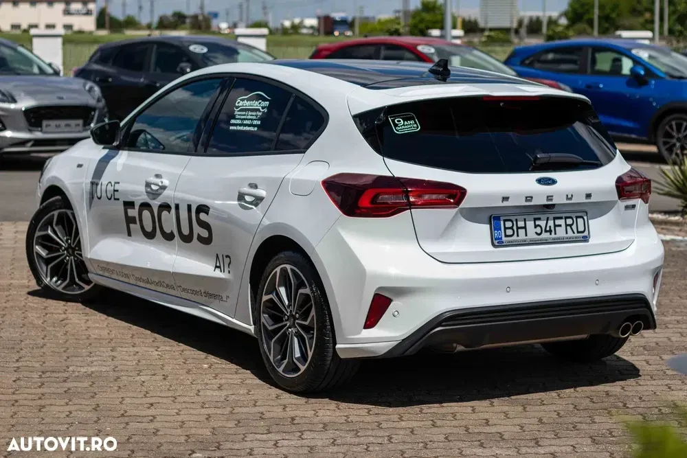 Ford Focus MK4 1.0 EcoBoost MHEV ST-Line X — imagine 3