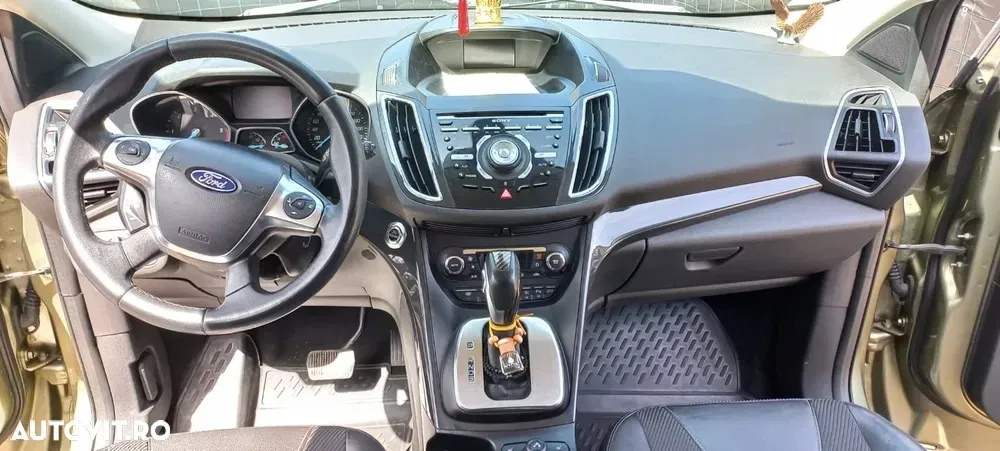 Ford Kuga II 2.0 TDCi Powershift 4WD Titanium — imagine 3