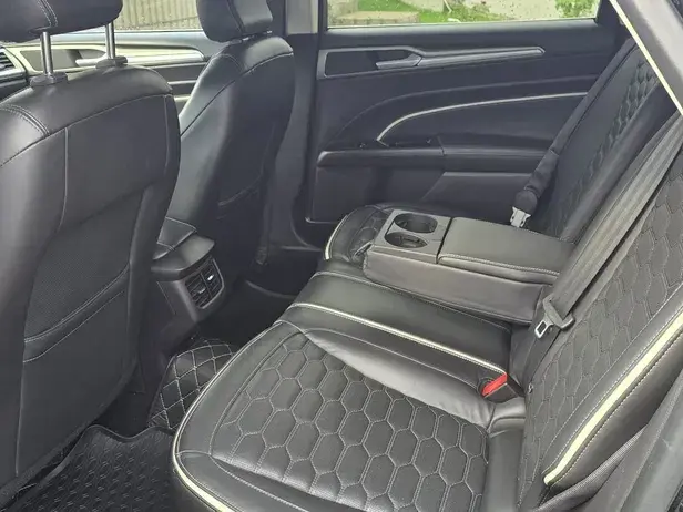 Ford Mondeo 2.0 HEV Vignale